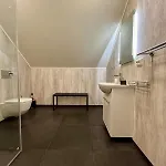 Arctic Fjord House - Fjord View, Sauna, Hot Tub Villa Karlsøy