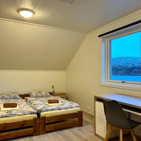 Arctic Fjord House - Fjord View, Sauna, Hot Tub