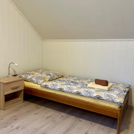 فيلة Arctic Fjord House - Fjord View, Sauna, Hot Tub Karlsøy