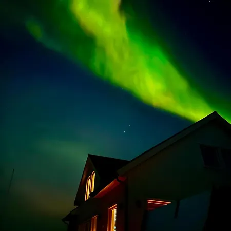 Arctic Fjord House - Fjord View, Sauna, Hot Tub فيلة *