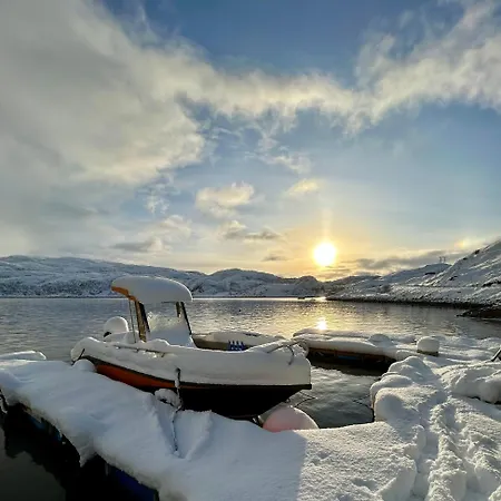 Arctic Fjord House - Fjord View, Sauna, Hot Tub فيلة *