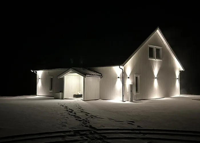 Arctic Fjord House - Fjord View, Sauna, Hot Tub *