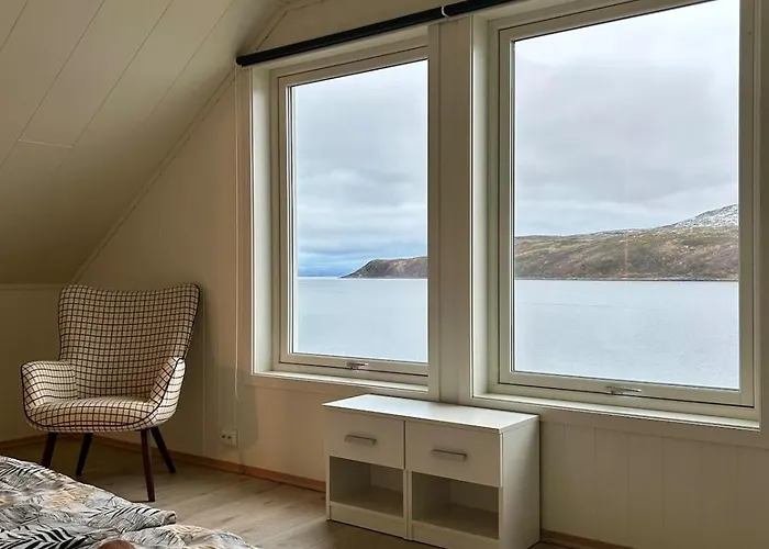 Villa Arctic Fjord House - Fjord View, Sauna, Hot Tub
