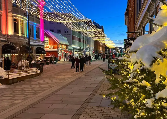 Villa Arctic Fjord House - Fjord View, Sauna, Hot Tub