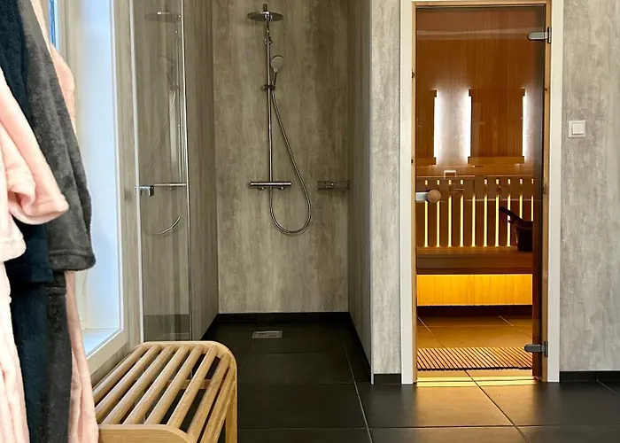 Vila Arctic Fjord House - Fjord View, Sauna, Hot Tub